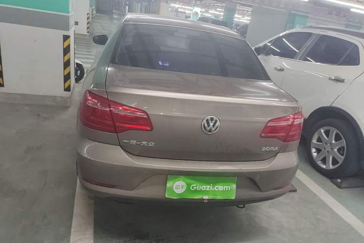 Used Volkswagen Bora 2015 Qihui Edition 1.6L Automatic Fashion Model Rear