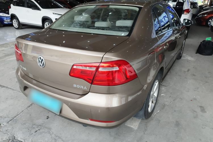 Used Volkswagen Bora 2015 Qihui Edition 1.6L Automatic Fashion Model Rear Right 45 Deg