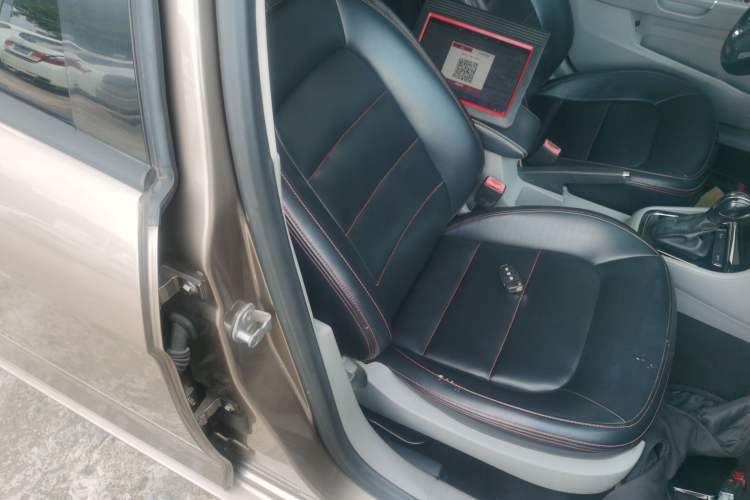 Used Volkswagen Bora 2015 Qihui Edition 1.6L Automatic Fashion Model Right Front Seat