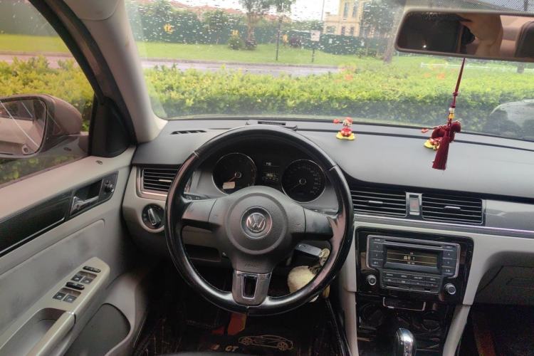 Used Volkswagen Bora 2015 Qihui Edition 1.6L Automatic Fashion Model Steering Wheel