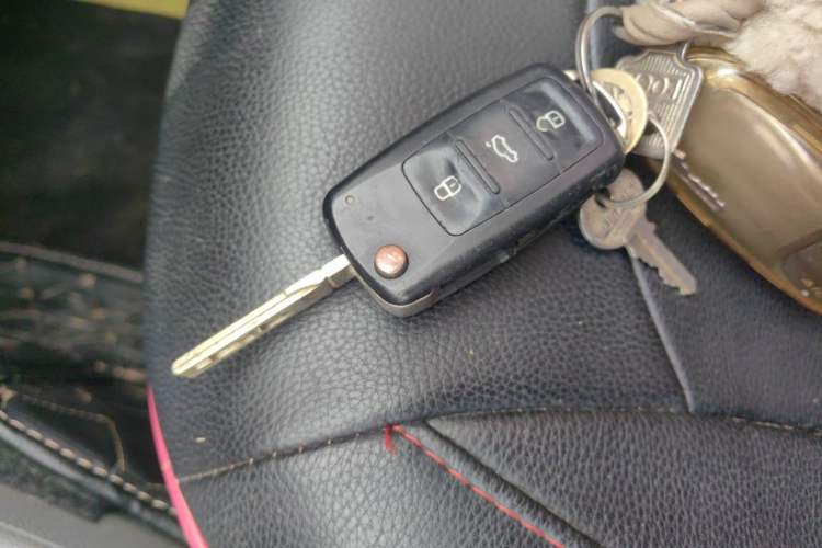 Used Volkswagen Bora 2015 Qihui Edition 1.6L Automatic Fashion Model Vehicle Key