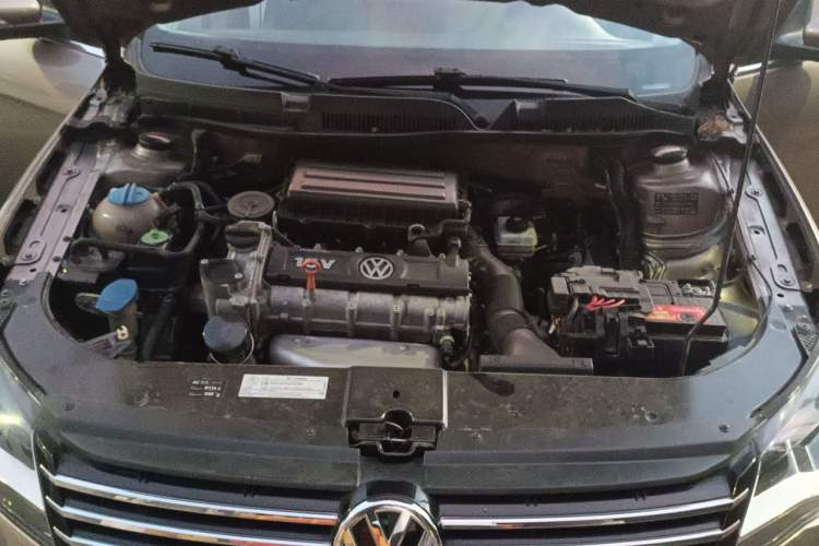 Used Volkswagen Bora 2015 Value Edition 1.6L Automatic Comfort Version Engine Bay