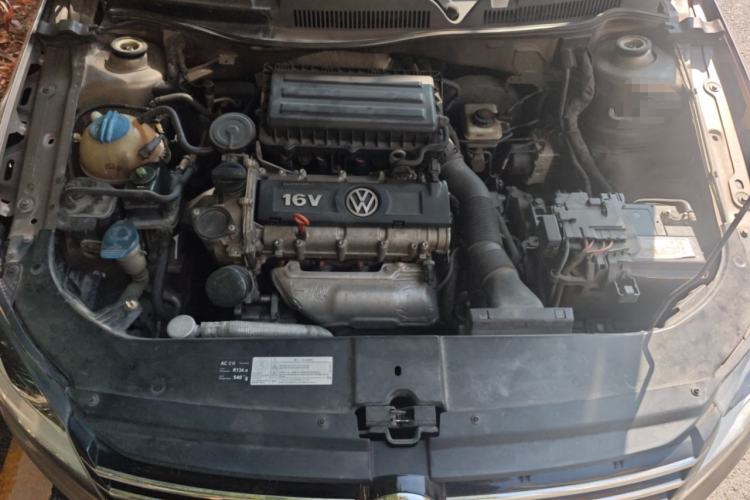 Used Volkswagen Bora 2015 Value Edition 1.6L Automatic Comfort Version Engine Bay
