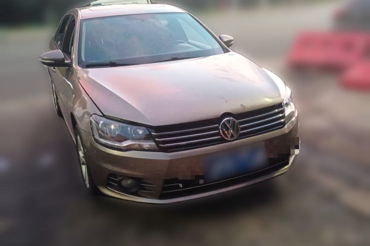 Used Volkswagen Bora 2015 Value Edition 1.6L Automatic Comfort Version Front Right 45 Deg