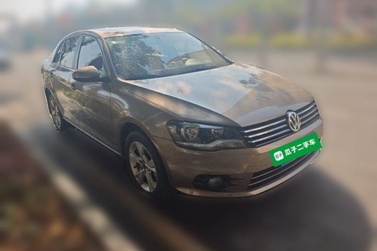 Used Volkswagen Bora 2015 Value Edition 1.6L Automatic Comfort Version Front Right 45 Deg