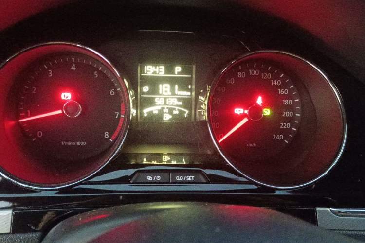 Used Volkswagen Bora 2015 Value Edition 1.6L Automatic Comfort Version Instrument Cluster