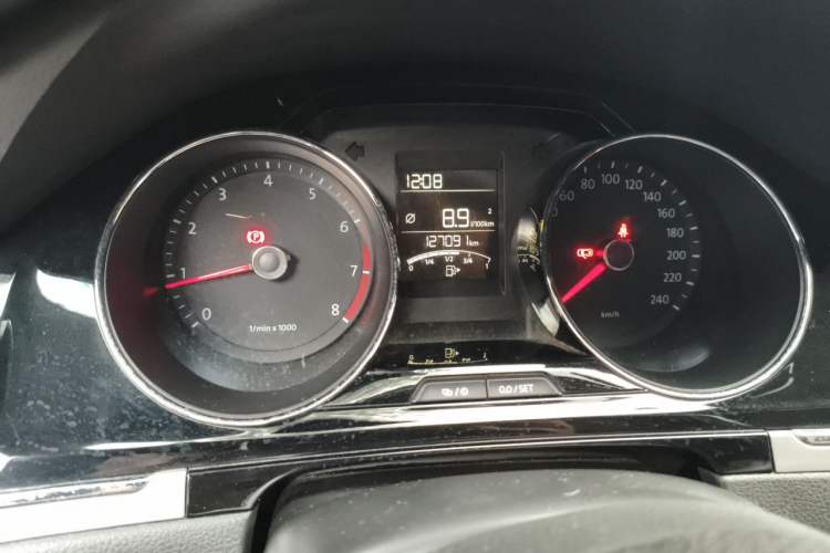 Used Volkswagen Bora 2015 Zhuihui Edition 1.6L Manual Comfort Model Instrument Cluster