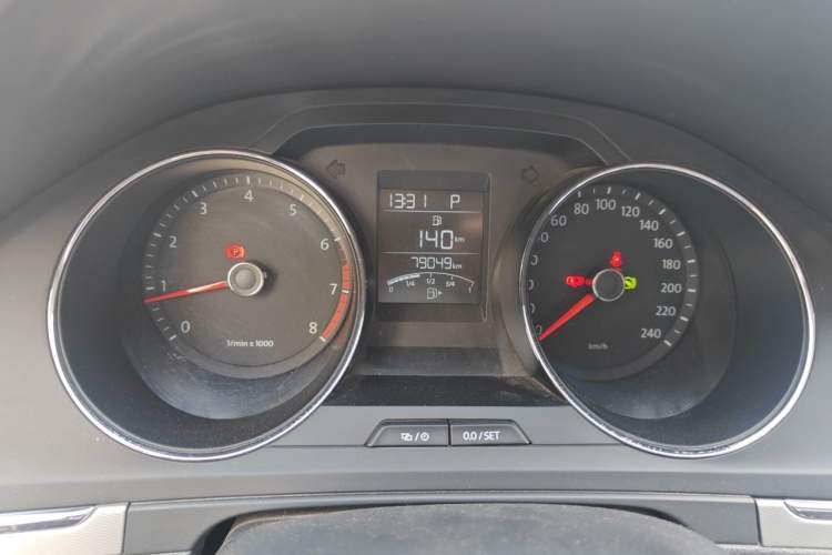 Used Volkswagen Bora 2015 Qihui Edition 1.6L Automatic Fashion Model Odometer Close Up