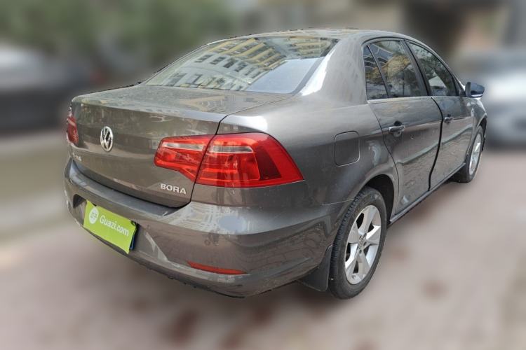 Used Volkswagen Bora 2015 Qihui Edition 1.6L Automatic Fashion Model Rear Right 45 Deg