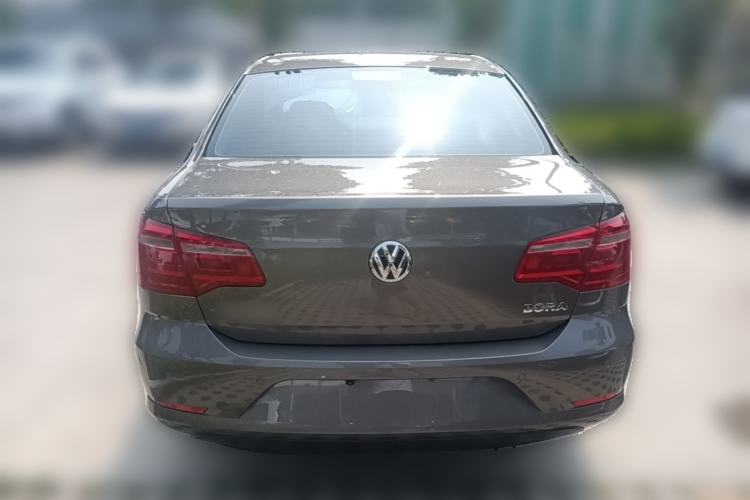 Used Volkswagen Bora 2015 Value Edition 1.6L Manual Fashionable Style Rear