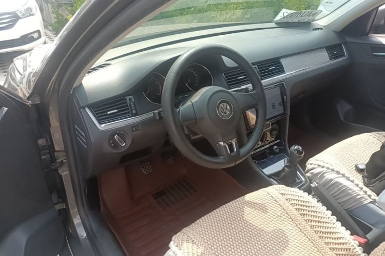 Used Volkswagen Bora 2015 Value Edition 1.6L Manual Fashionable Style Steering Wheel