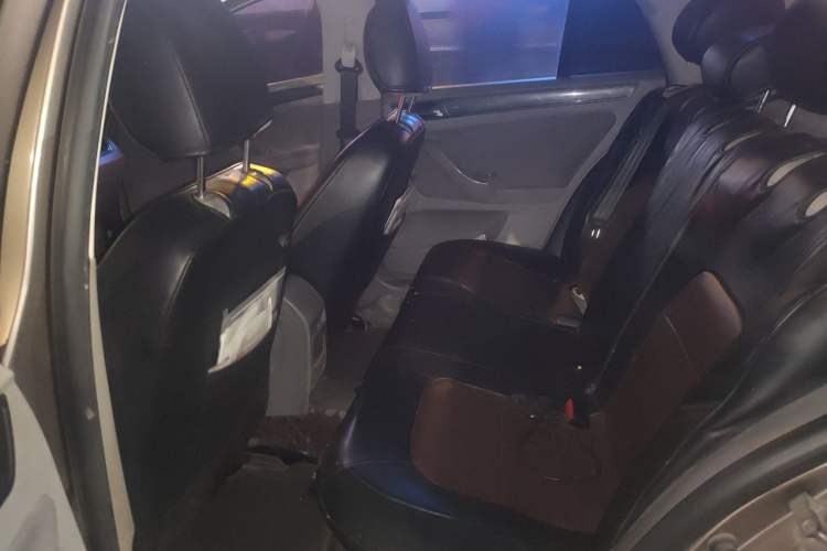 Used Volkswagen Bora 2015 Qihui Edition 1.6L Automatic Fashion Model Left Rear Seat