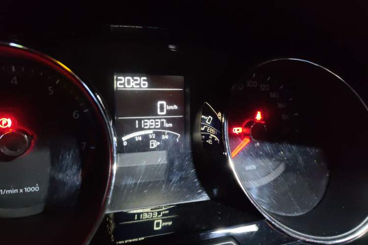 Used Volkswagen Bora 2015 Zhuihui Edition 1.6L Manual Comfort Model Odometer Close Up