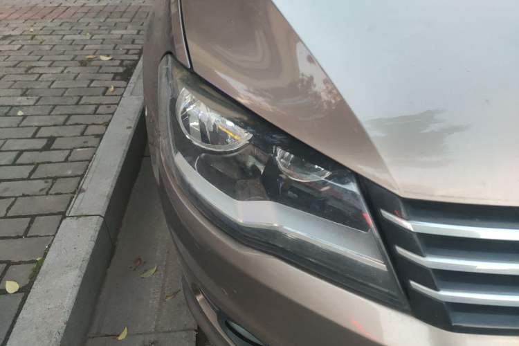 Used Volkswagen Bora 2015 Qihui Edition 1.6L Automatic Fashion Model Right Front Headlight