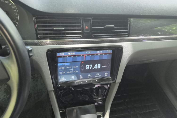 Used Volkswagen Bora 2015 Value Edition 1.6L Manual Fashionable Style Audio And AC Panel