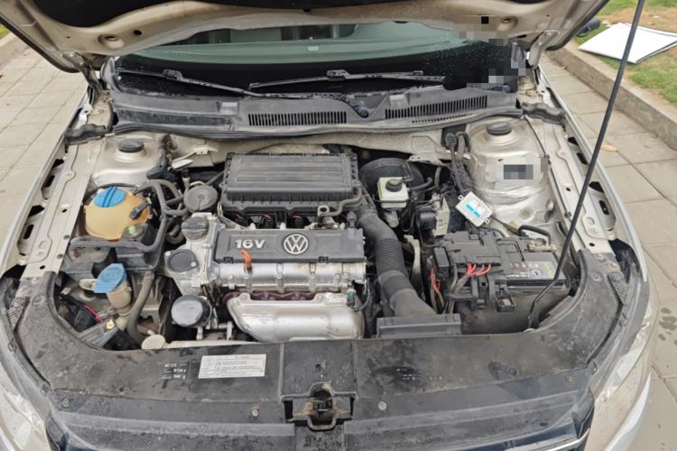 Used Volkswagen Bora 2015 Value Edition 1.6L Manual Fashionable Style Engine Bay