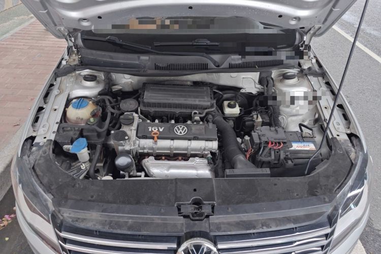 Used Volkswagen Bora 2015 Value Edition 1.6L Automatic Comfort Version Engine Bay