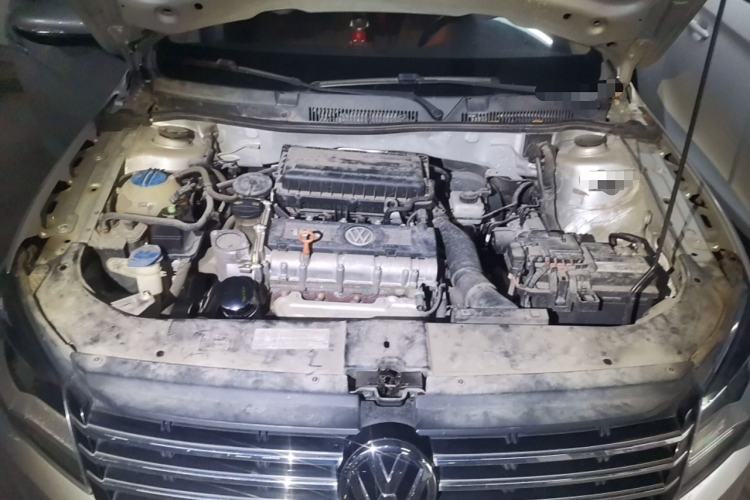 Used Volkswagen Bora 2015 Value Edition 1.6L Automatic Comfort Version Engine Bay