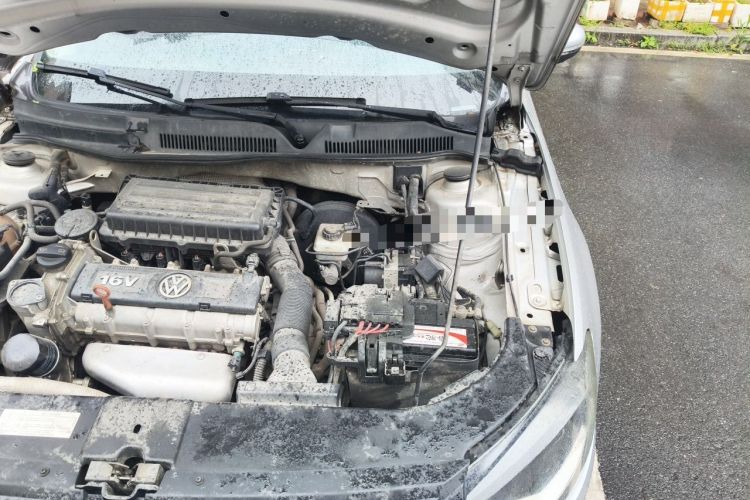Used Volkswagen Bora 2015 Value Edition 1.6L Automatic Comfort Version Engine Bay Left