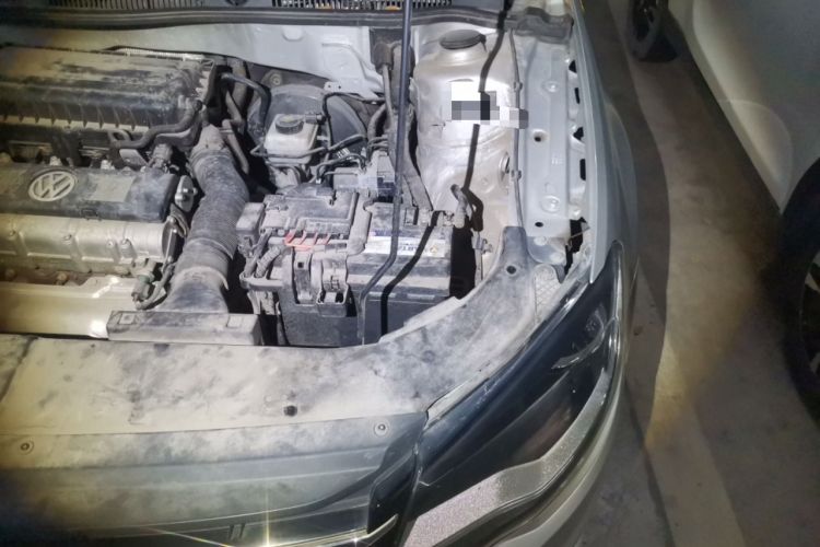 Used Volkswagen Bora 2015 Value Edition 1.6L Automatic Comfort Version Engine Bay Left