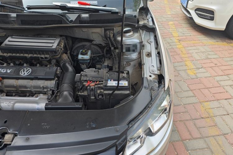 Used Volkswagen Bora 2015 Zhuihui Edition 1.6L Manual Comfort Model Engine Bay Left