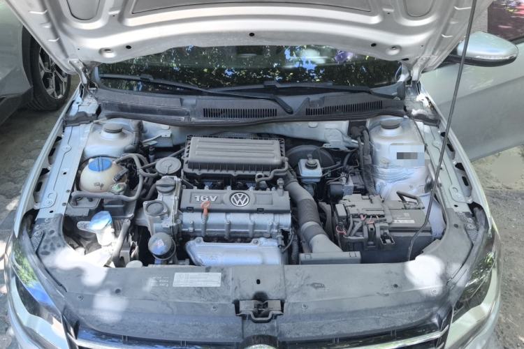 Used Volkswagen Bora 2015 Value Edition 1.6L Manual Fashionable Style Engine Bay