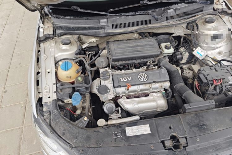 Used Volkswagen Bora 2015 Value Edition 1.6L Manual Fashionable Style Engine Bay Right