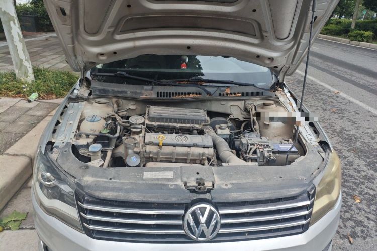 Used Volkswagen Bora 2015 Zhuihui Edition 1.6L Manual Comfort Model Engine Bay