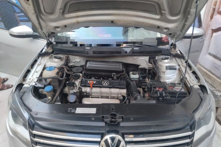 Used Volkswagen Bora 2015 Zhuihui Edition 1.6L Manual Comfort Model Engine Bay