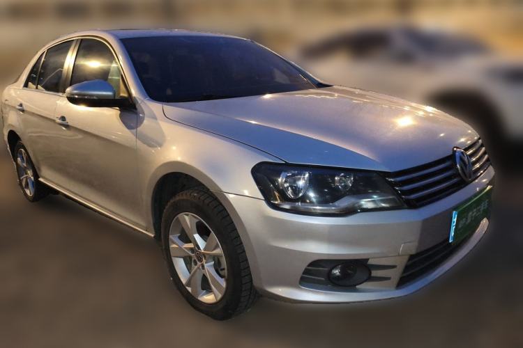 Used Volkswagen Bora 2015 Value Edition 1.4TSI Automatic Sportline Front Right 45 Deg
