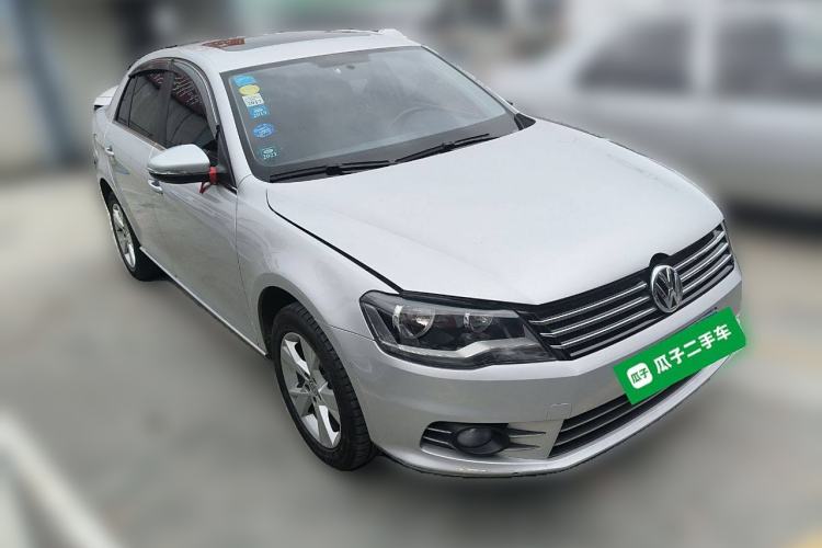 Used Volkswagen Bora 2015 Value Edition 1.6L Automatic Comfort Version Front Right 45 Deg