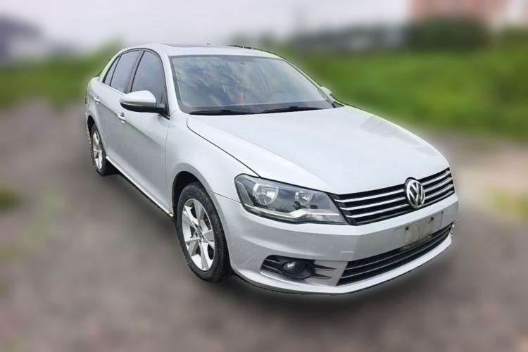 Used Volkswagen Bora 2015 Value Edition 1.6L Automatic Comfort Version Front Right 45 Deg
