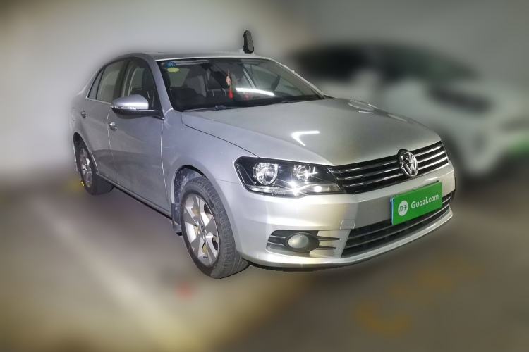 Used Volkswagen Bora 2015 Value Edition 1.6L Automatic Comfort Version Front Right 45 Deg