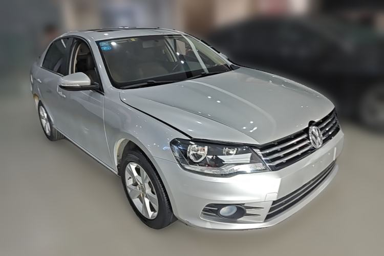 Used Volkswagen Bora 2015 Zhuihui Edition 1.6L Manual Comfort Model Front Right 45 Deg