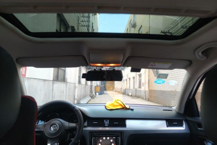 Used Volkswagen Bora 2015 Zhuihui Edition 1.6L Manual Comfort Model Headliner