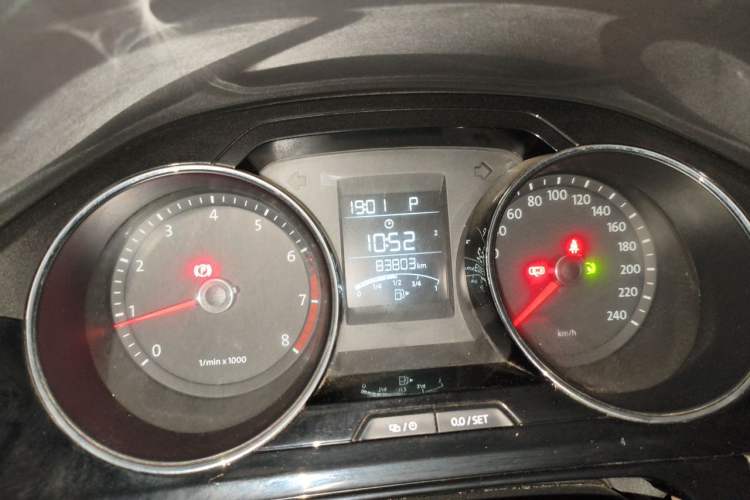 Used Volkswagen Bora 2015 Value Edition 1.4TSI Automatic Sportline Instrument Cluster
