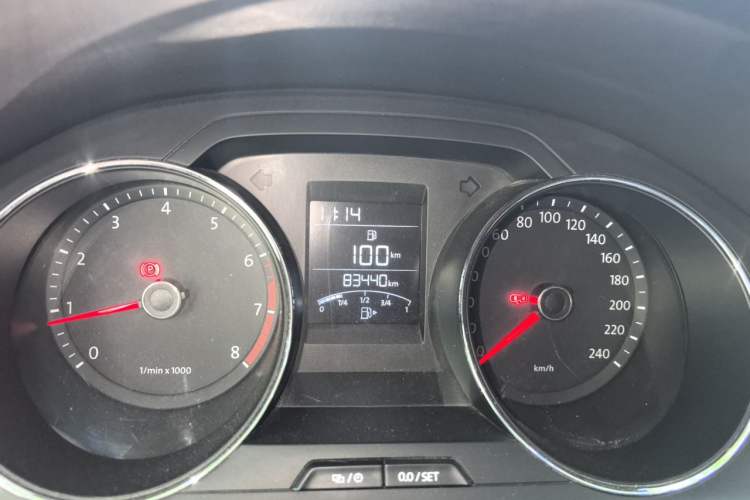 Used Volkswagen Bora 2015 Value Edition 1.6L Manual Fashionable Style Instrument Cluster