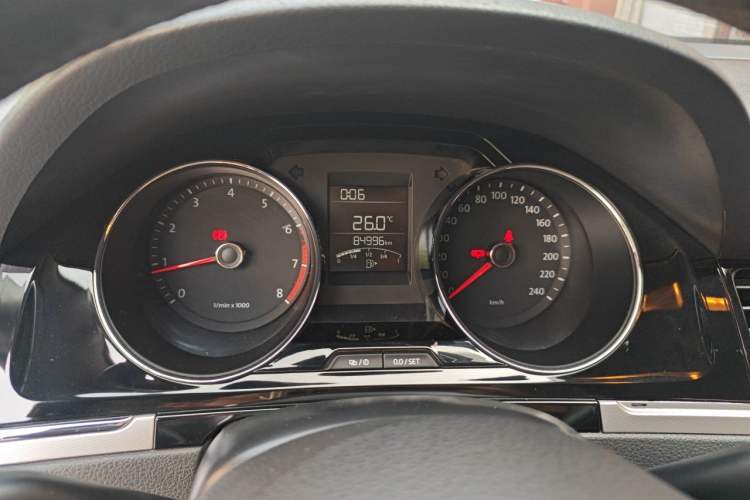 Used Volkswagen Bora 2015 Zhuihui Edition 1.6L Manual Comfort Model Instrument Cluster