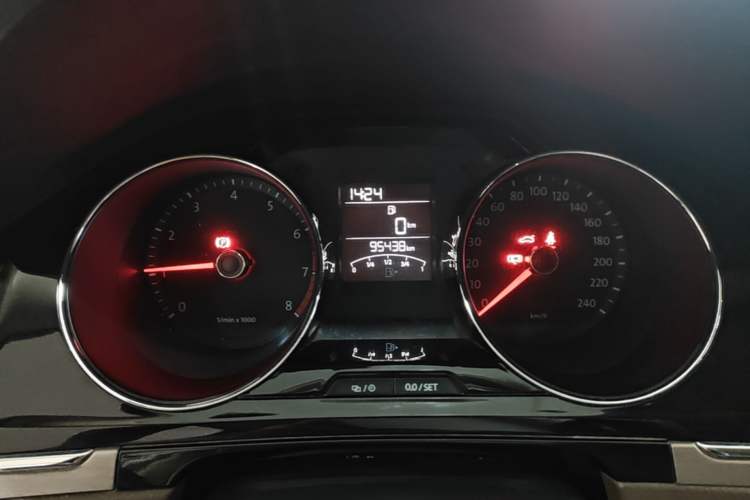 Used Volkswagen Bora 2015 Zhuihui Edition 1.6L Manual Comfort Model Instrument Cluster