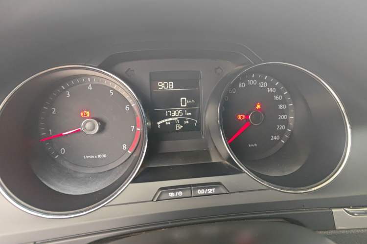 Used Volkswagen Bora 2015 Value Edition 1.6L Manual Fashionable Style Odometer Close Up