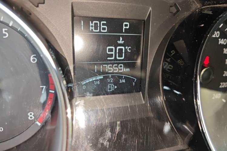 Used Volkswagen Bora 2015 Value Edition 1.6L Automatic Comfort Version Odometer Close Up