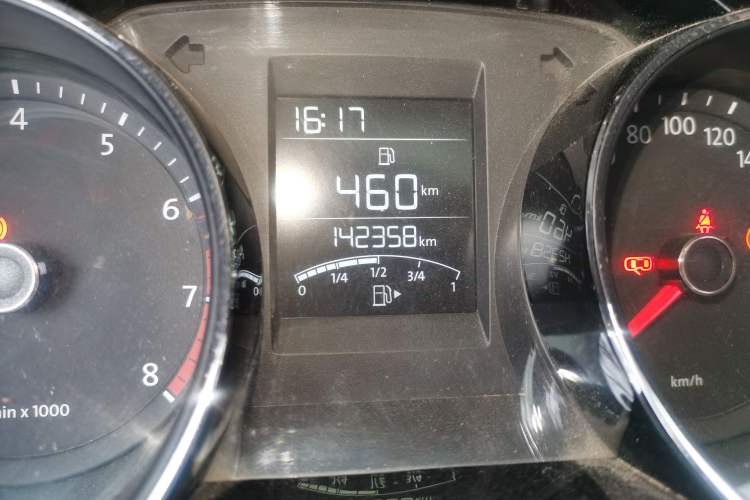 Used Volkswagen Bora 2015 Zhuihui Edition 1.6L Manual Comfort Model Odometer Close Up