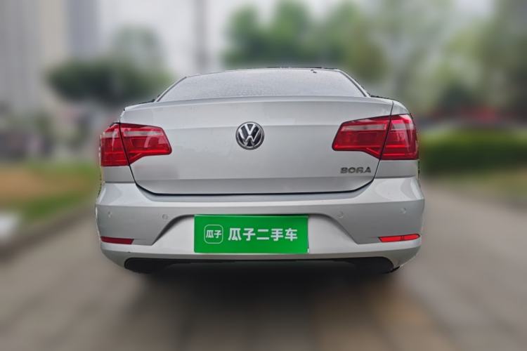 Used Volkswagen Bora 2015 Value Edition 1.6L Manual Fashionable Style Rear