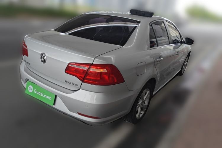 Used Volkswagen Bora 2015 Value Edition 1.6L Automatic Comfort Version Rear Right 45 Deg