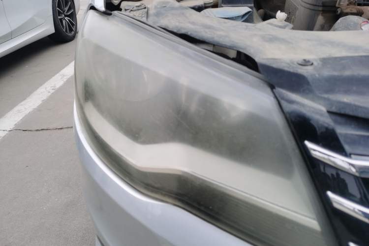 Used Volkswagen Bora 2015 Zhuihui Edition 1.6L Manual Comfort Model Right Front Headlight