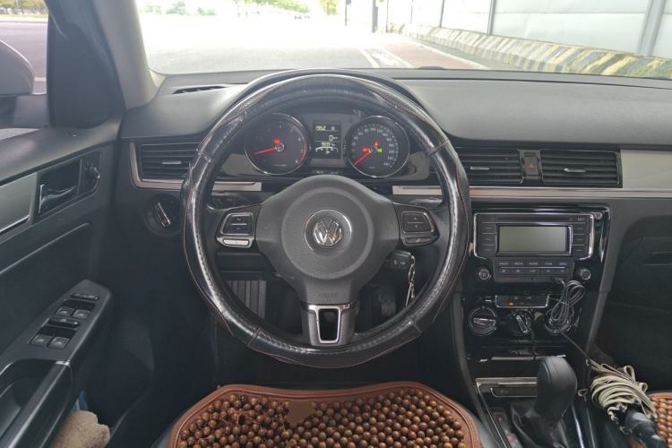 Used Volkswagen Bora 2015 Value Edition 1.6L Automatic Comfort Version Steering Wheel