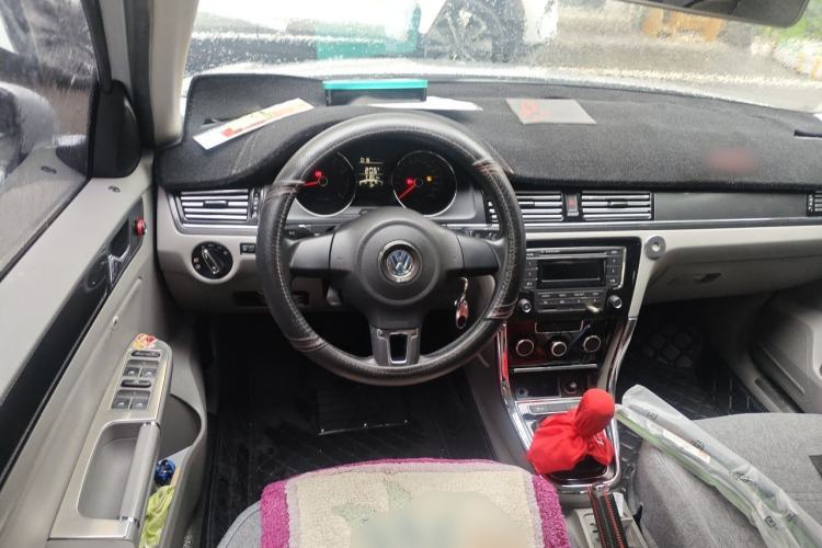 Used Volkswagen Bora 2015 Value Edition 1.6L Manual Fashionable Style Steering Wheel