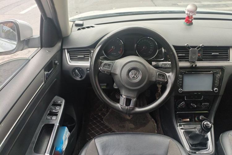 Used Volkswagen Bora 2015 Zhuihui Edition 1.6L Manual Comfort Model Steering Wheel