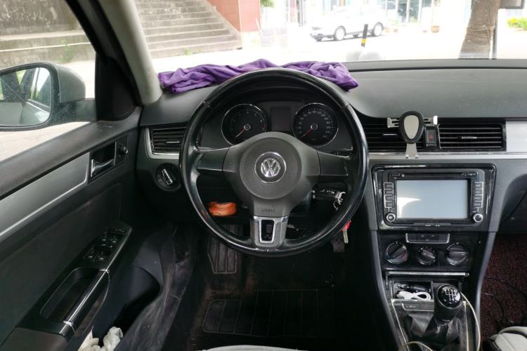 Used Volkswagen Bora 2015 Value Edition 1.6L Manual Fashionable Style Steering Wheel