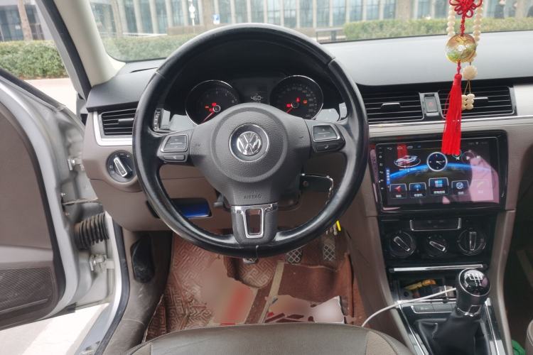 Used Volkswagen Bora 2015 Zhuihui Edition 1.6L Manual Comfort Model Steering Wheel